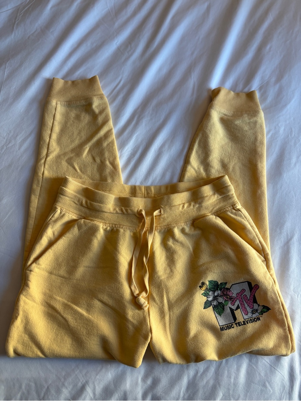 MTV Yellow Floral Logo Sweatpants Retro Graphic Cozy Loungewear